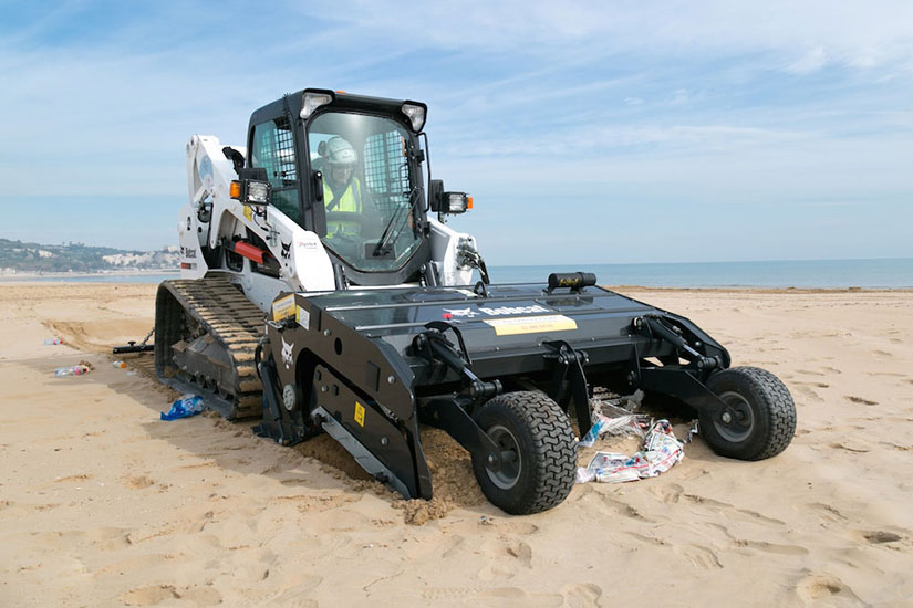 02 beach sweeper beach cleaning machine